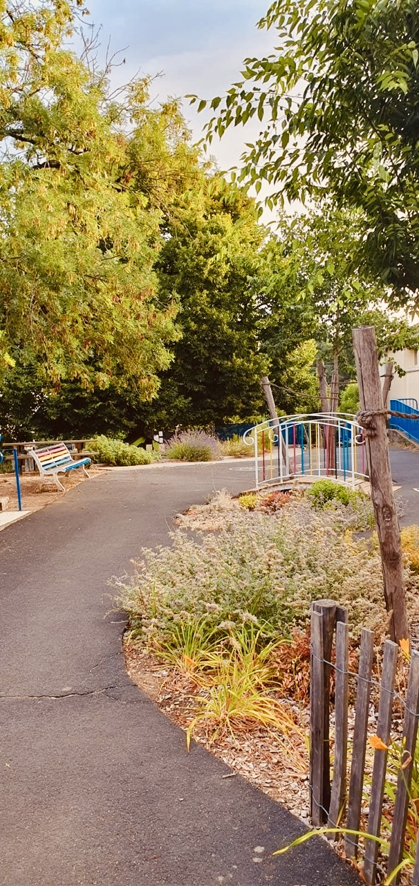 37f23310-d405-4e57-93f4-69ec861d9a0d